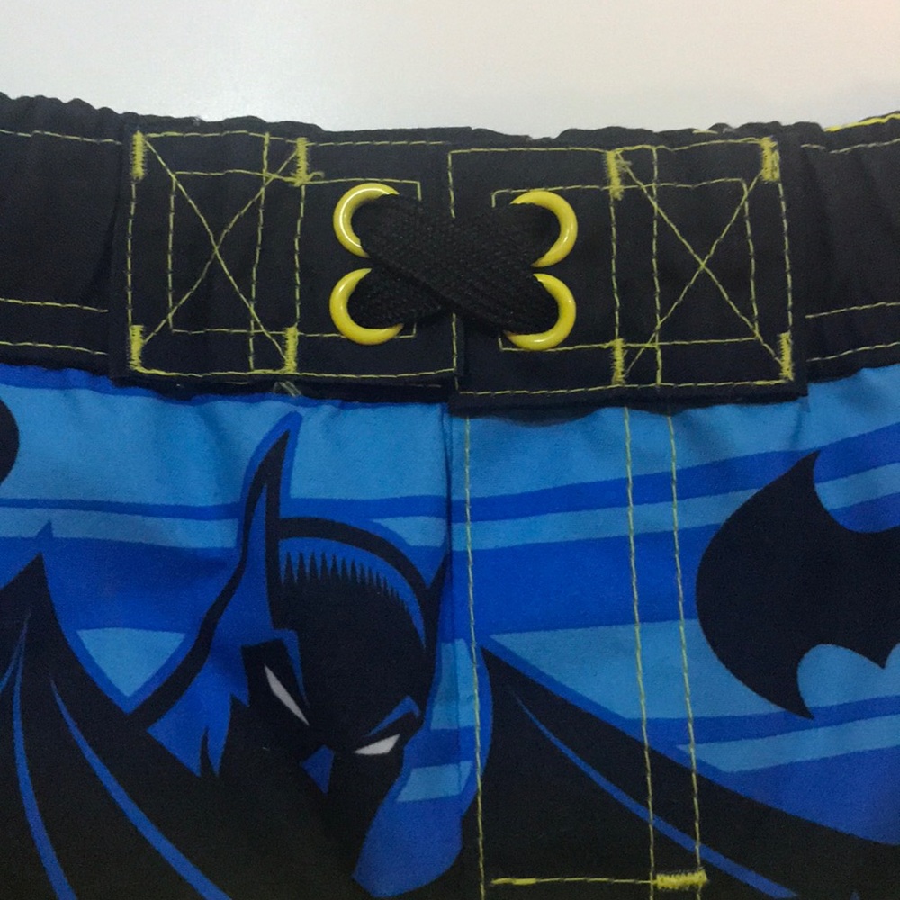 Brand new Batman toddler boys swim trunks. Size 2T - Picture 4 of 5